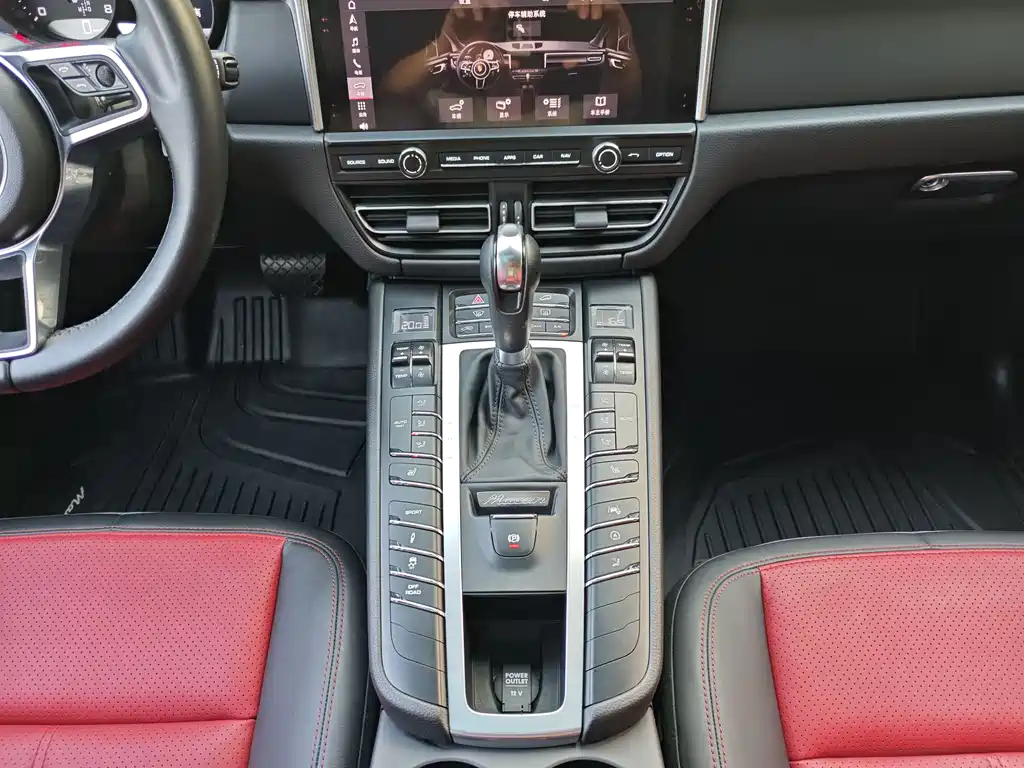 Porsche Macan — миниатюра 15