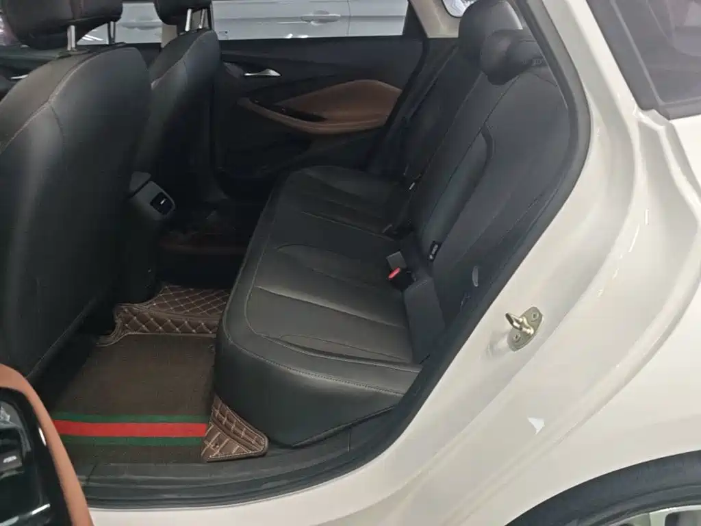 Buick Verano — миниатюра 17