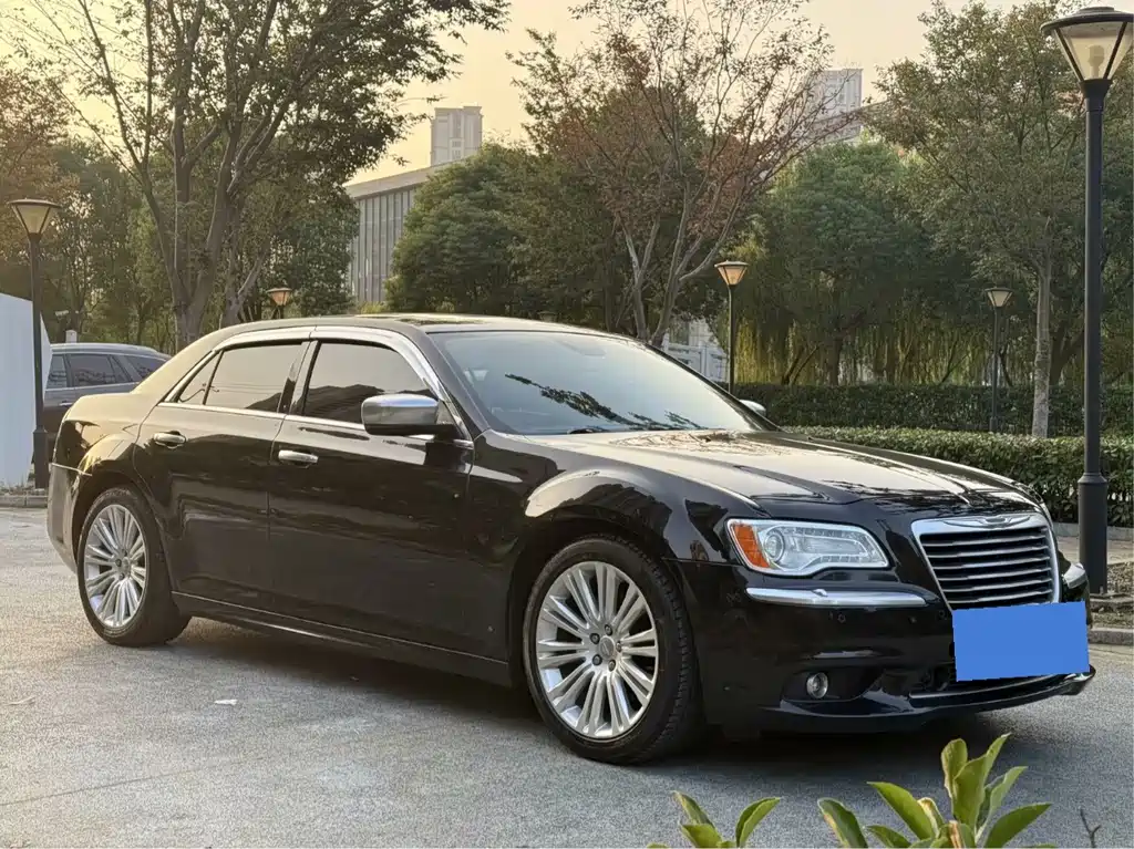 Chrysler 300C — миниатюра 3