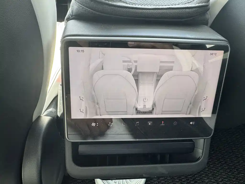 Tesla Model 3 — миниатюра 18