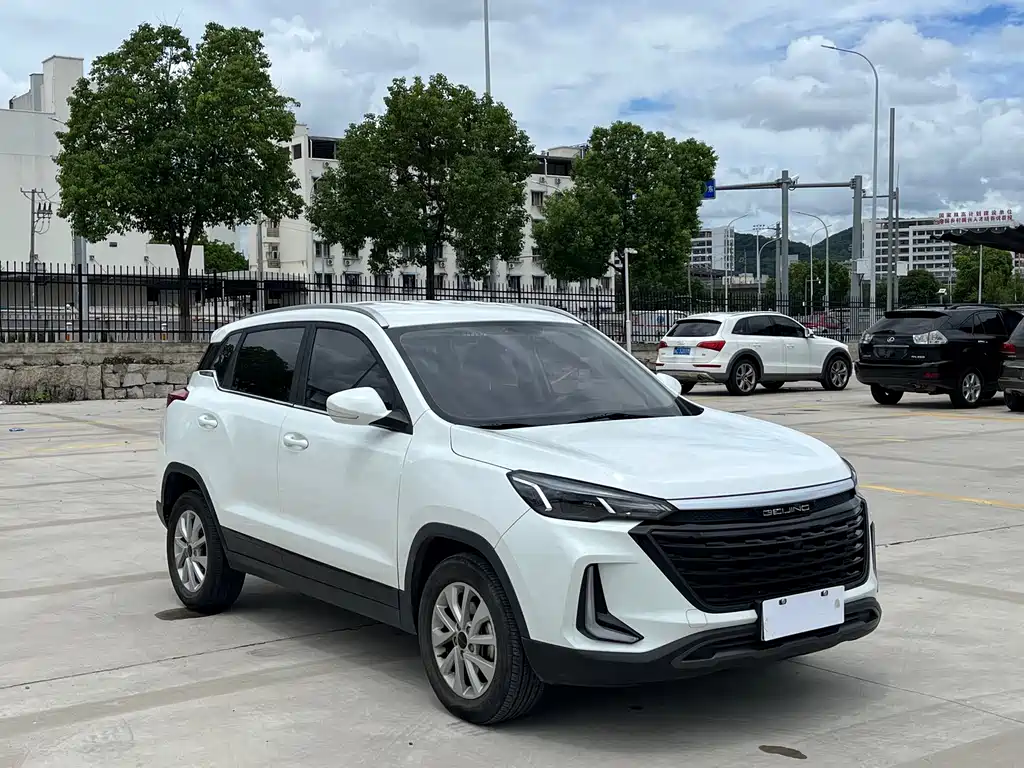 BAIC X3 — миниатюра 3