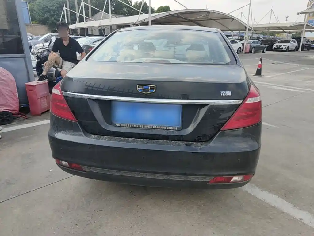 Geely Emgrand — миниатюра 6