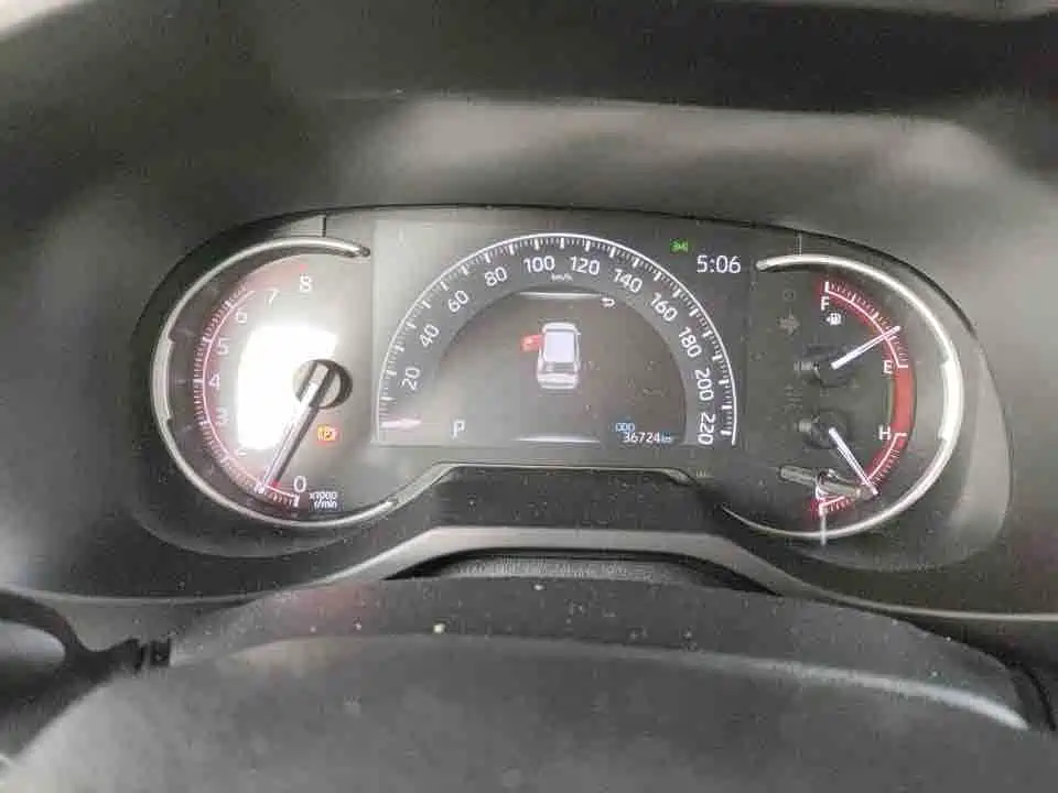 Toyota RAV4 — миниатюра 10