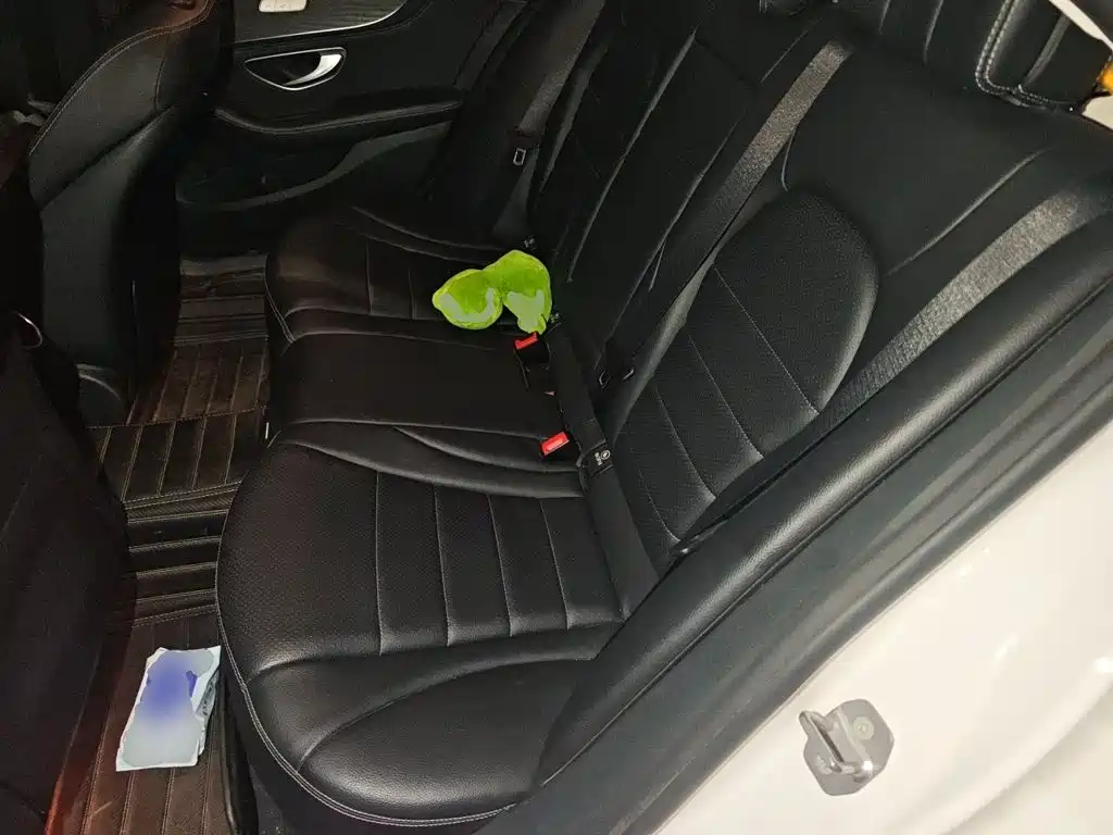Mercedes-Benz C-Class — миниатюра 18