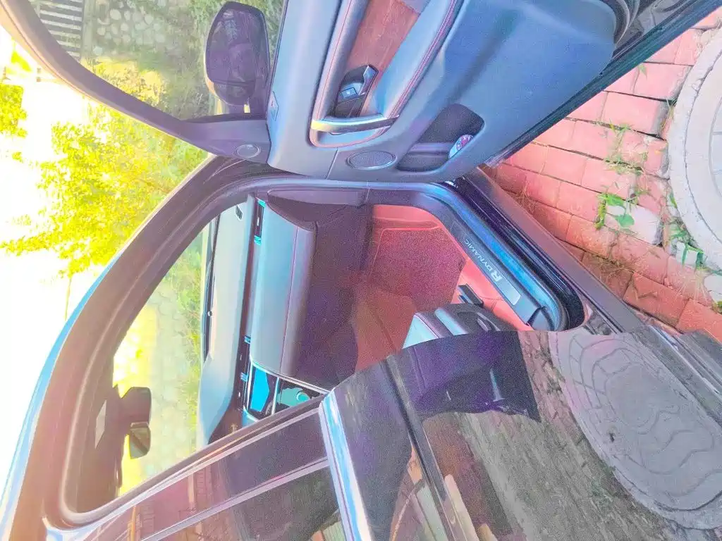Land Rover Discovery Sport — миниатюра 19