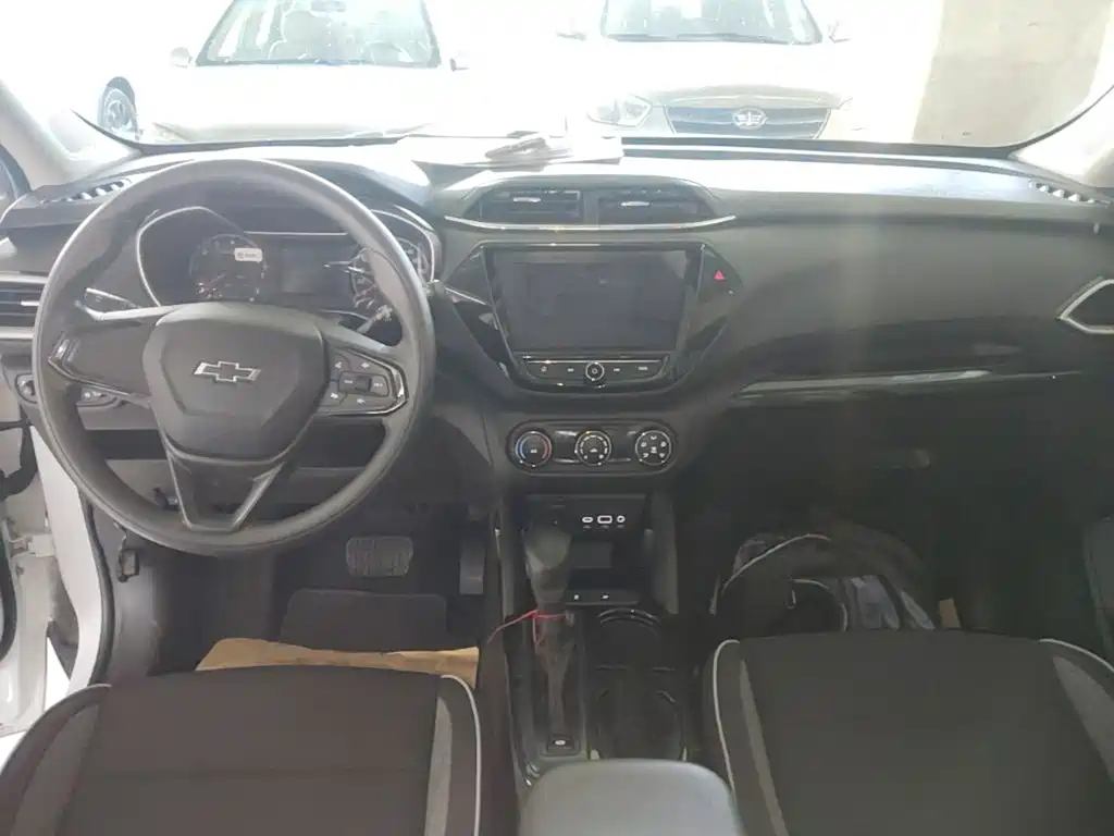 Chevrolet Tracker — миниатюра 10