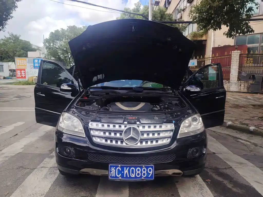 Mercedes-Benz M-Class — миниатюра 14