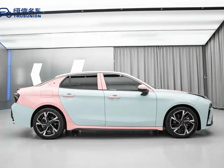 Lynk & Co 03 — миниатюра 4