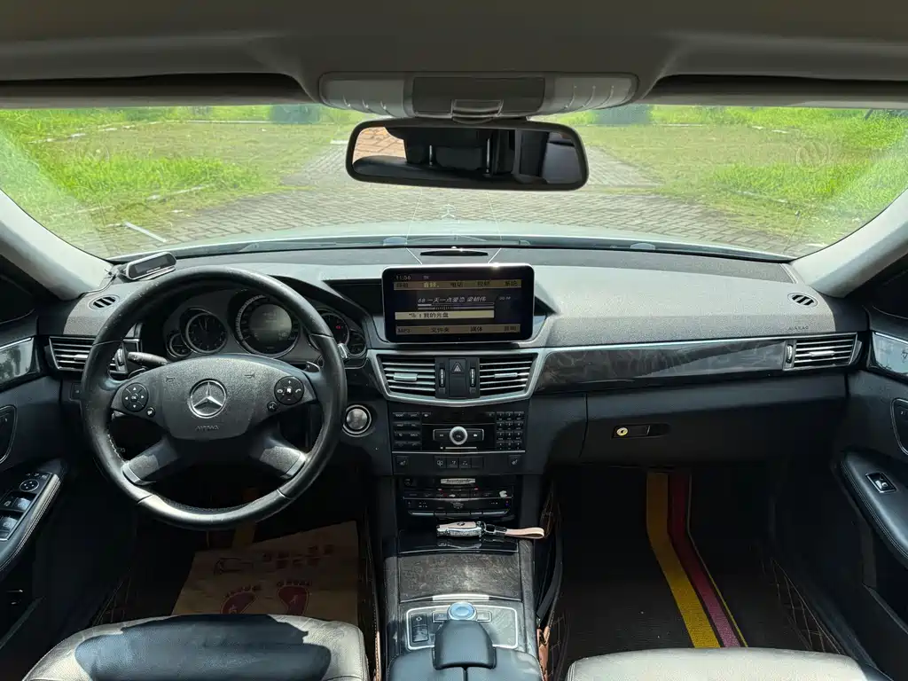 Mercedes-Benz E-Class — миниатюра 17