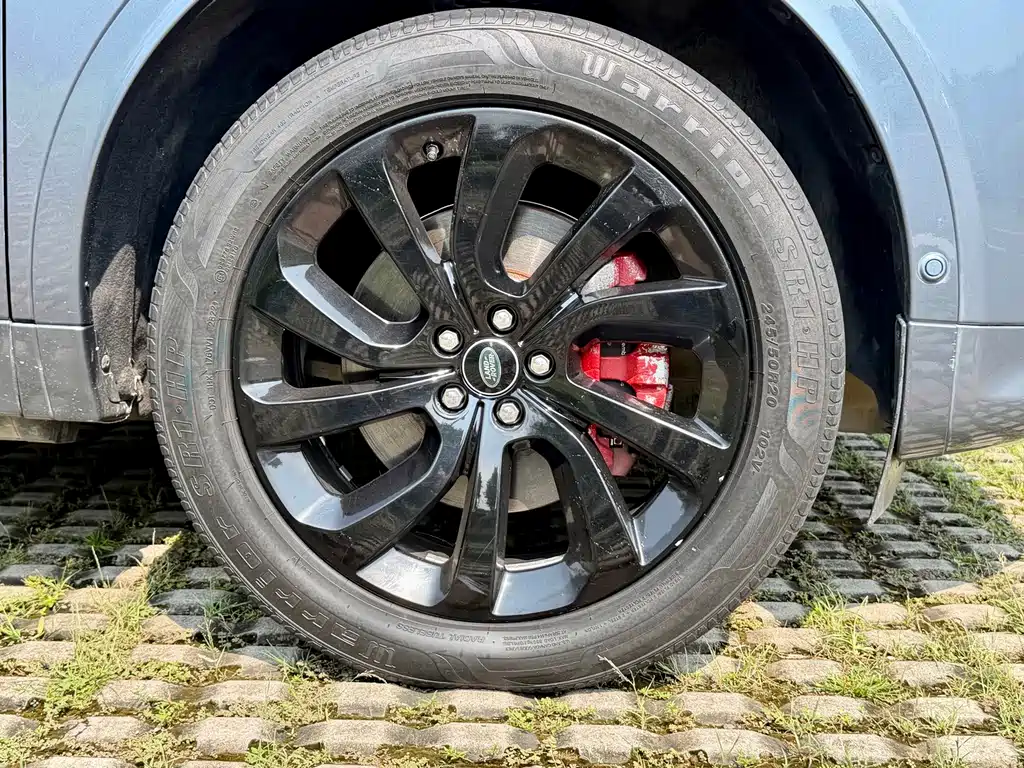Land Rover Discovery Sport — миниатюра 10