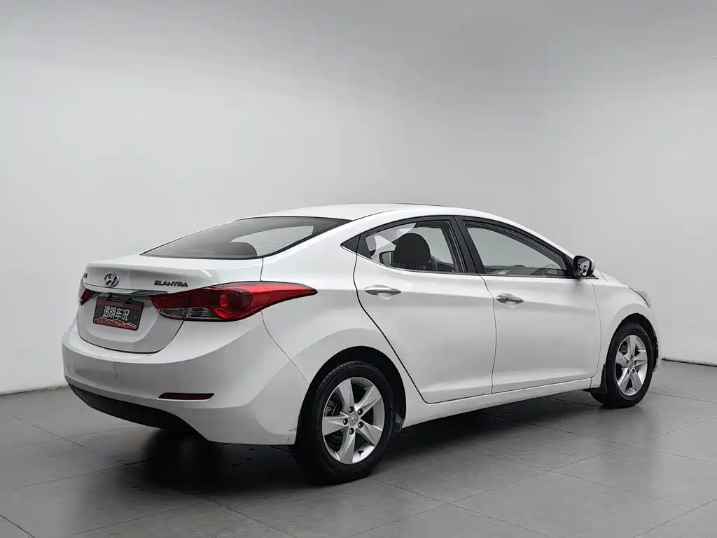 Hyundai Elantra Langdong — миниатюра 2