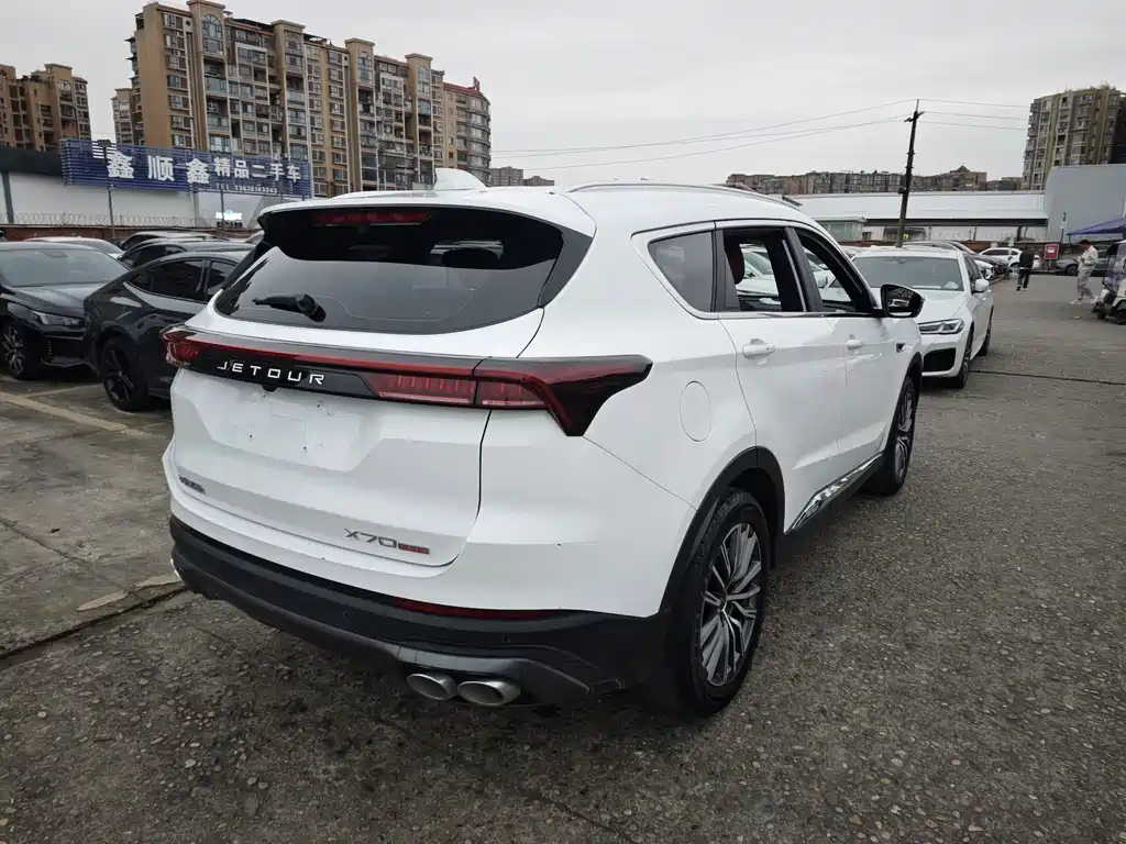 Jetour X70 PLUS 2023 — фото 16