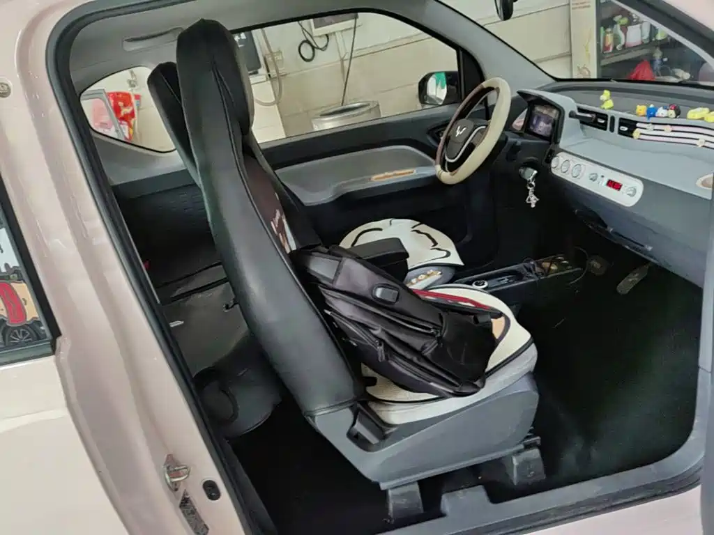 Wuling MINIEV — миниатюра 25