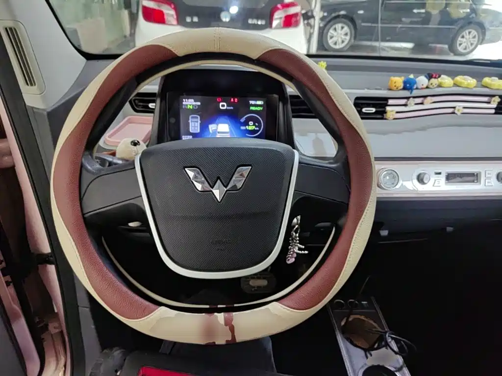 Wuling MINIEV — миниатюра 11