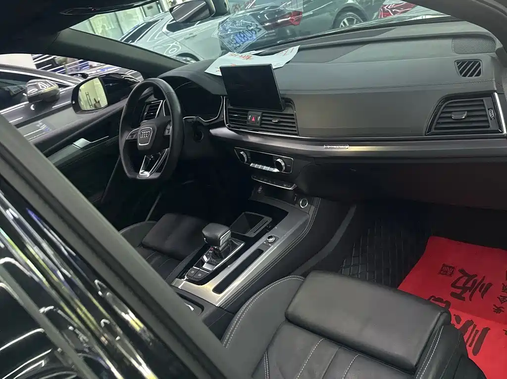 Audi Q5L Sportback — миниатюра 5