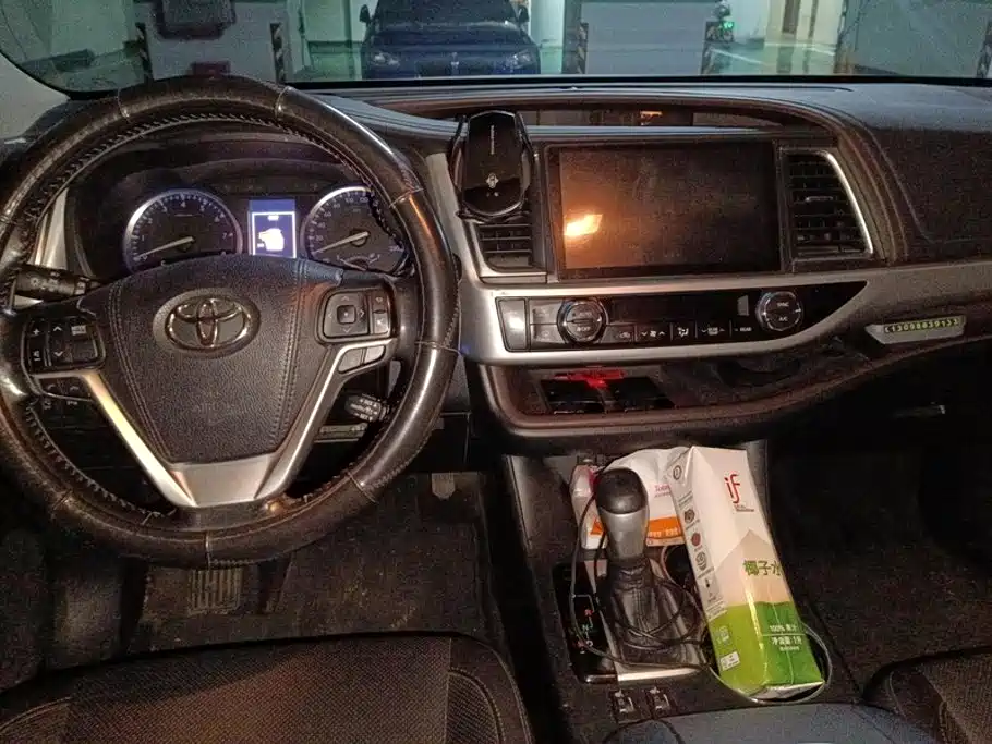 Toyota Highlander — миниатюра 12