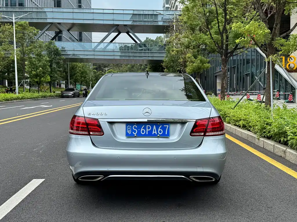 Mercedes-Benz E-Class — миниатюра 5