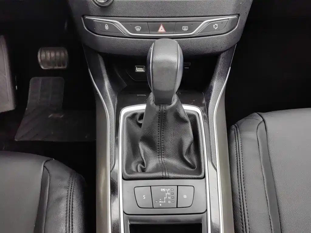 Peugeot 408 — миниатюра 13