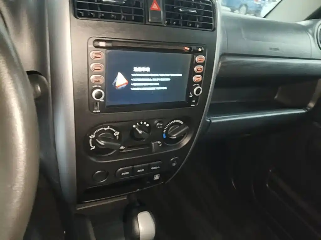Suzuki Jimny — миниатюра 13