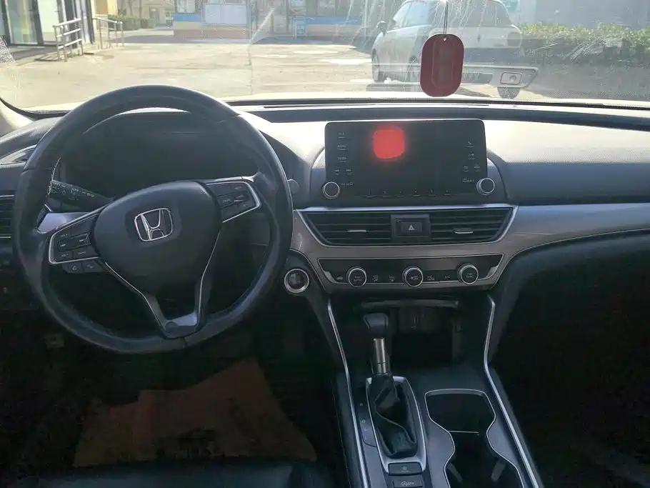 Honda Accord — миниатюра 12