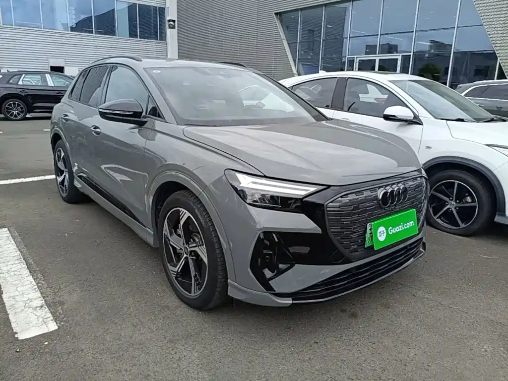 Audi Q4 e-tron — миниатюра 4