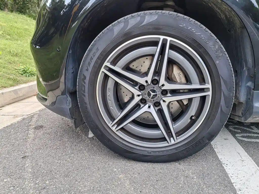 Mercedes-Benz EQC — миниатюра 7