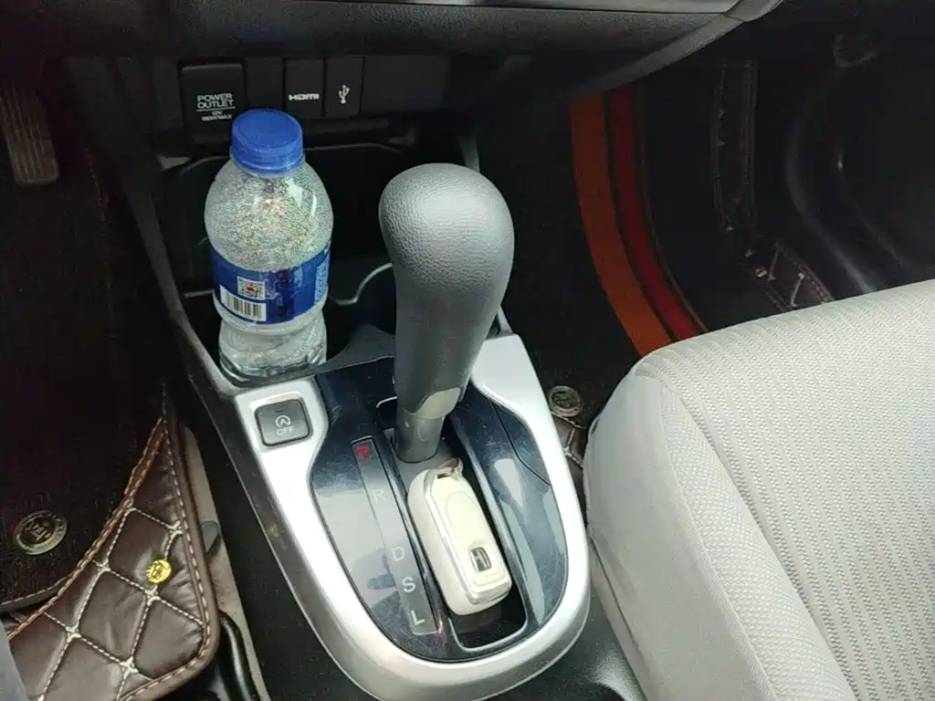 Honda Fit — миниатюра 14