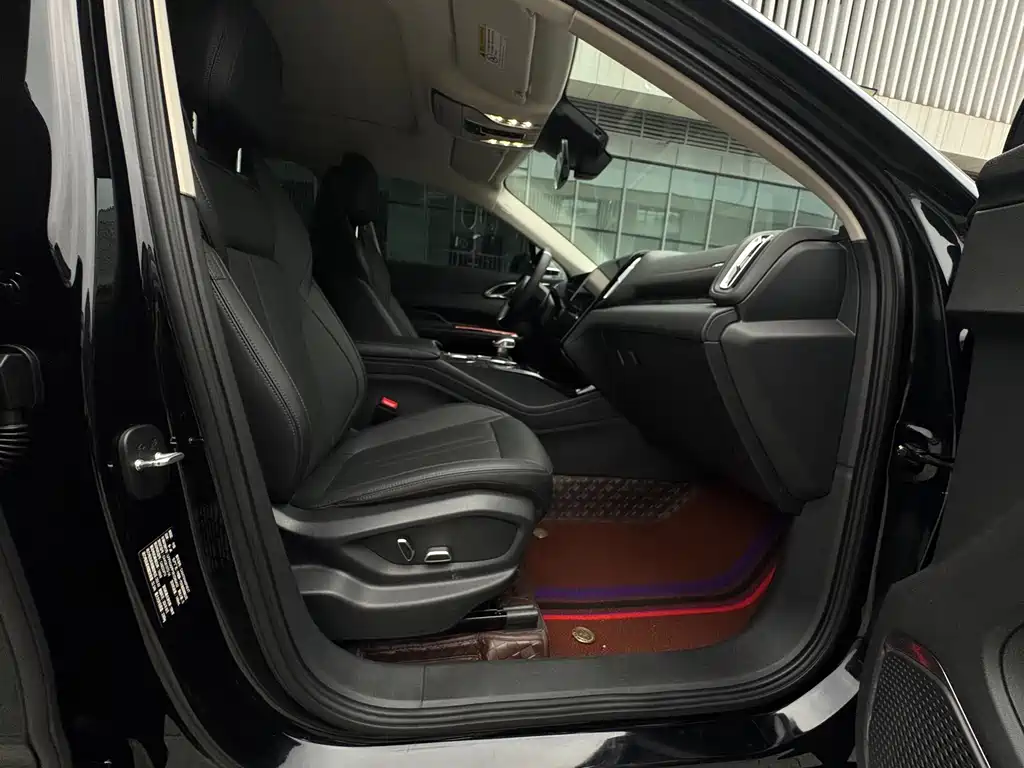 Hongqi Hongqi HS3 PHEV — миниатюра 13