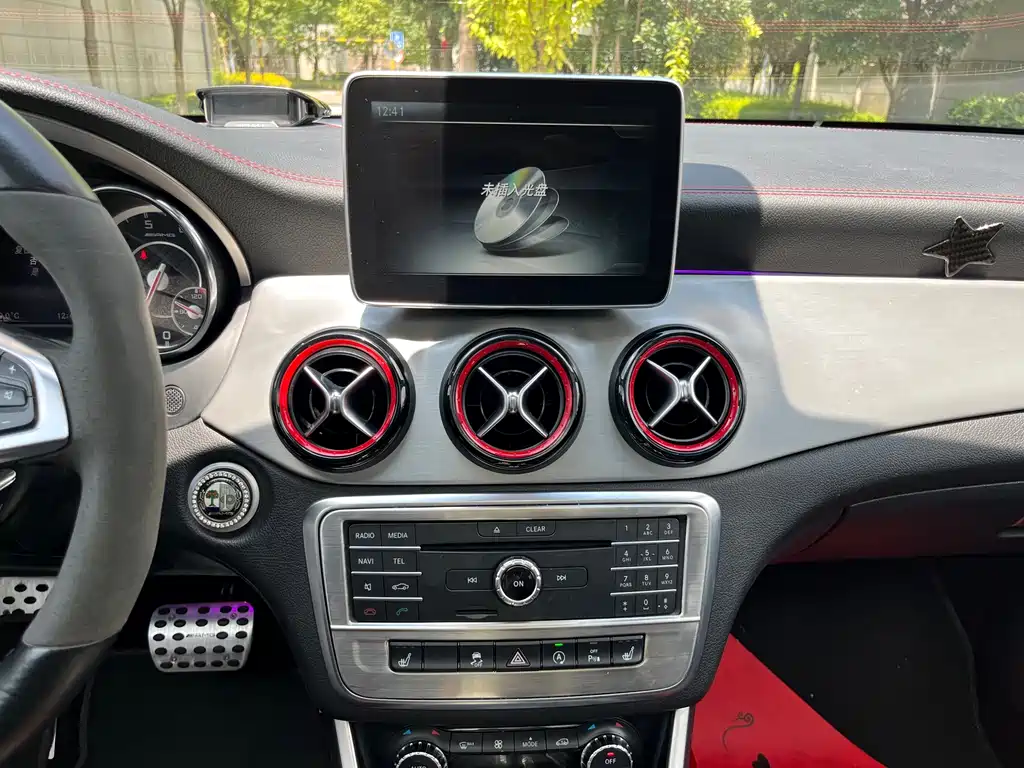 Mercedes-Benz CLA AMG — миниатюра 11