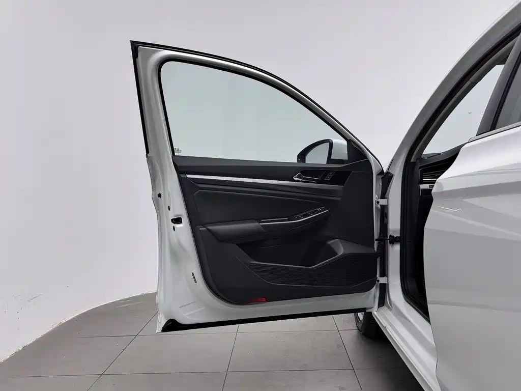 Volkswagen Bora — миниатюра 8