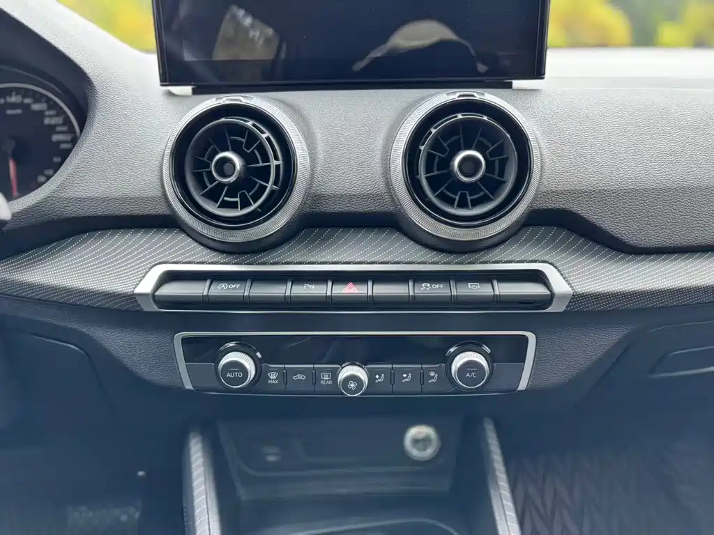 Audi Q2L — миниатюра 14