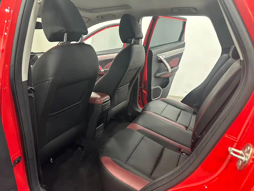 Geely Binyue — миниатюра 6