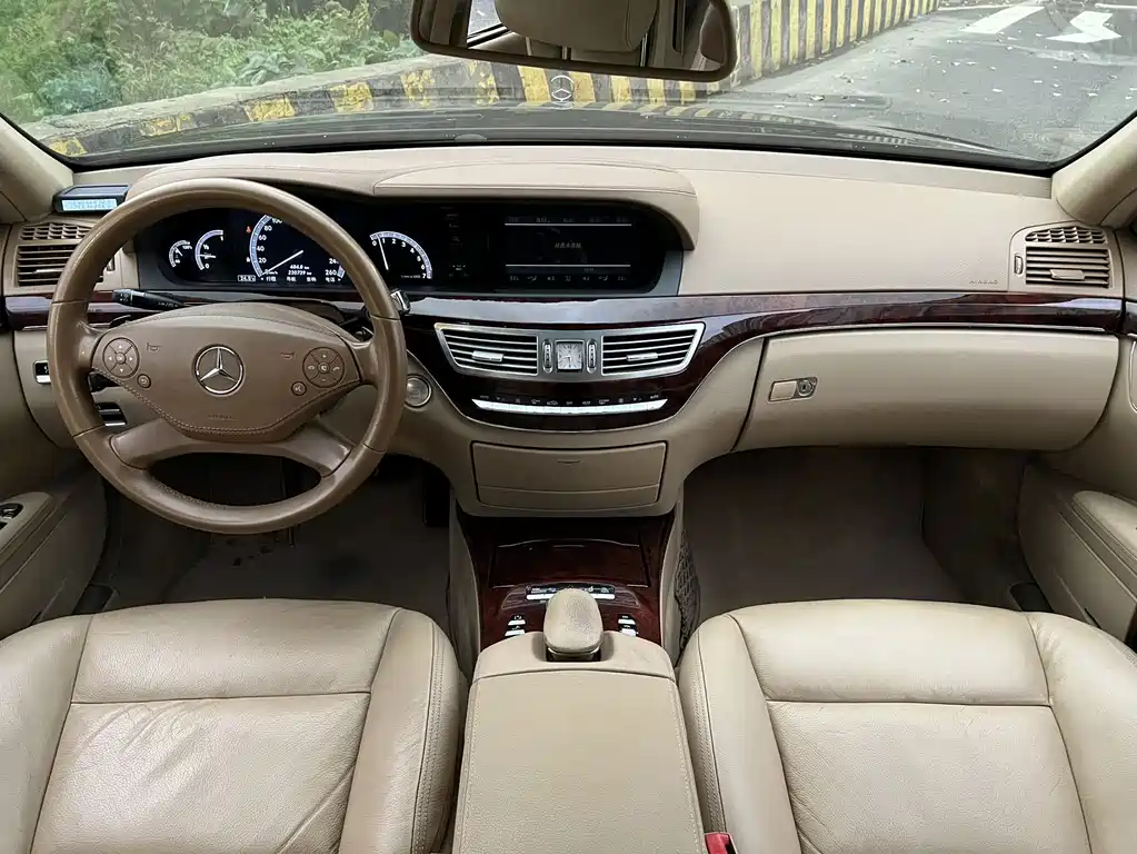 Mercedes-Benz S-Class — миниатюра 8