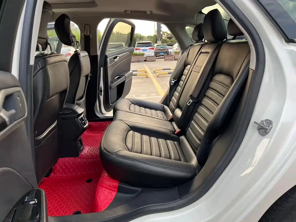 Ford Mondeo 2013 2.0L GTDi200 Fashion