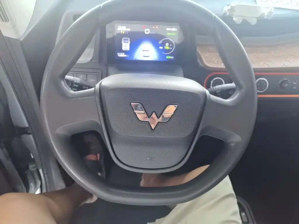 Wuling MINIEV — миниатюра 11