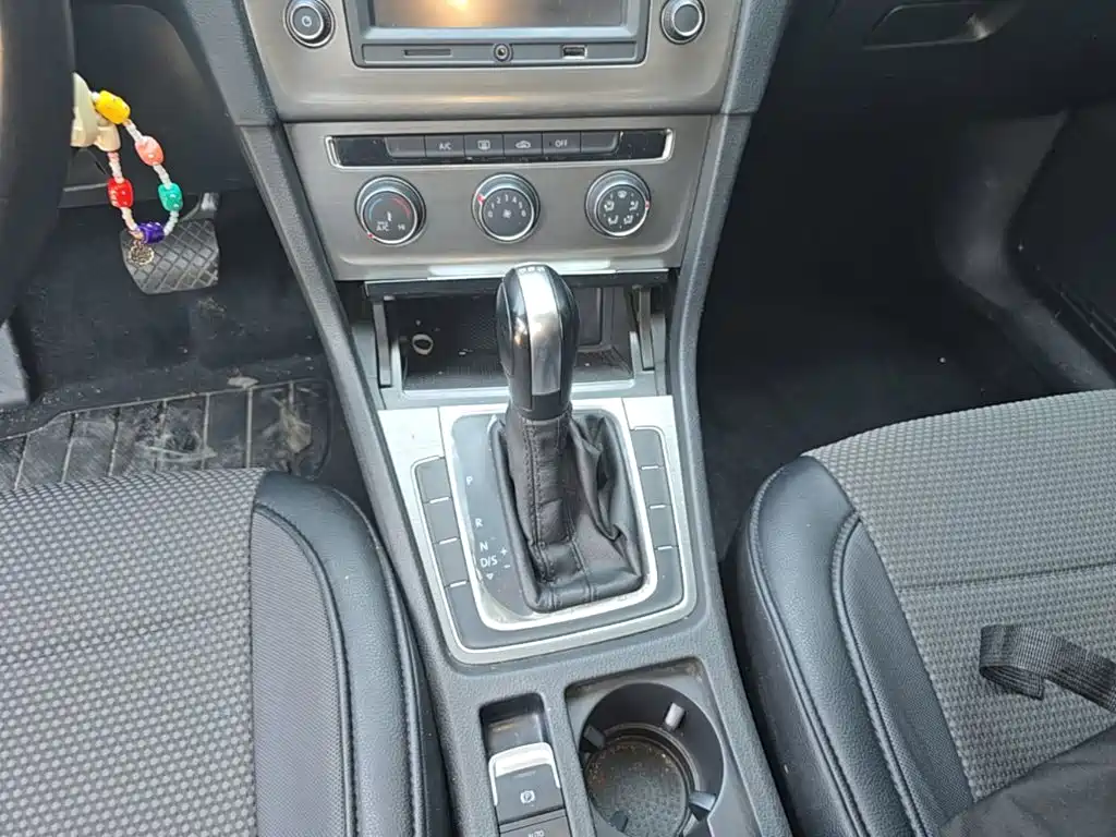 Volkswagen Golf — миниатюра 14