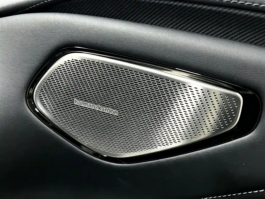 Lynk & Co 10 — миниатюра 14