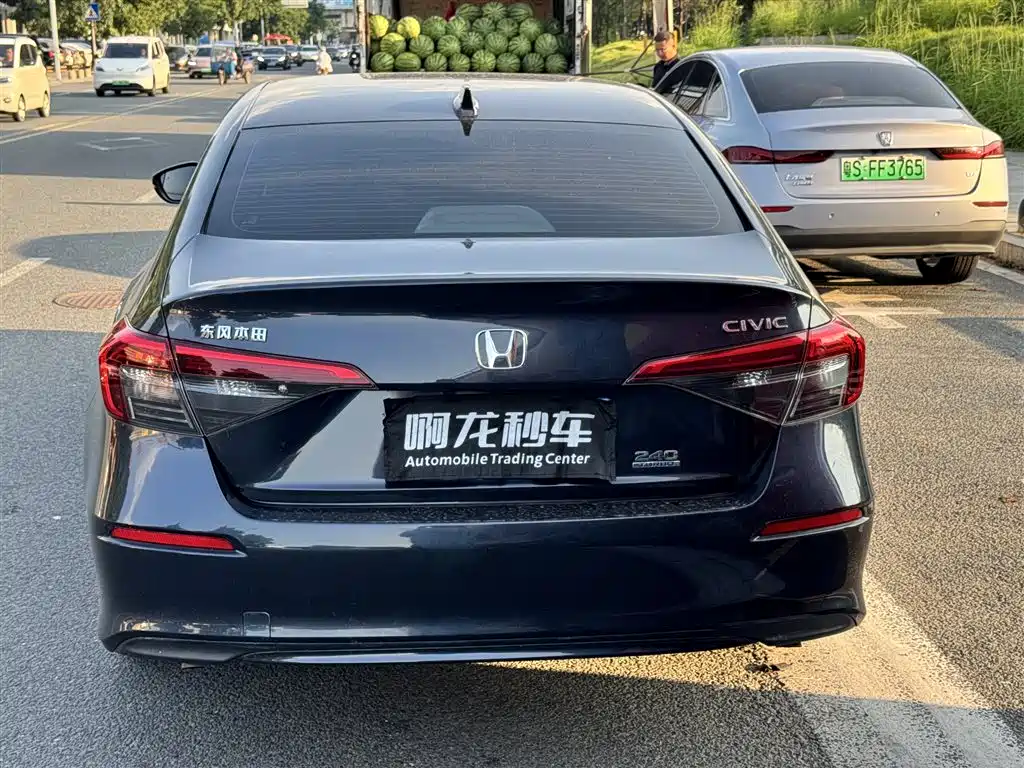Honda Civic — миниатюра 8