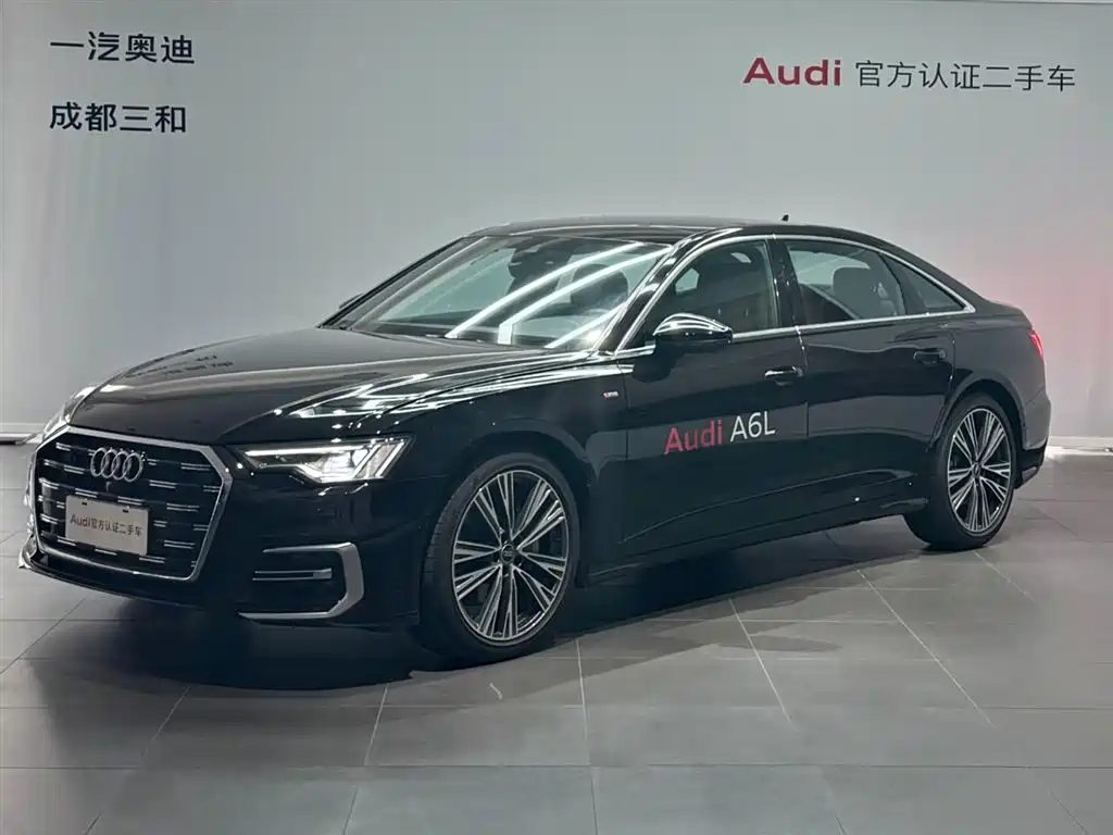 奥迪A6L 2025款 45 TFSI 臻选动感型 2025