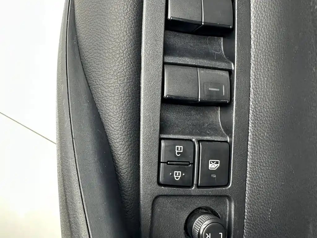Toyota Corolla — миниатюра 11