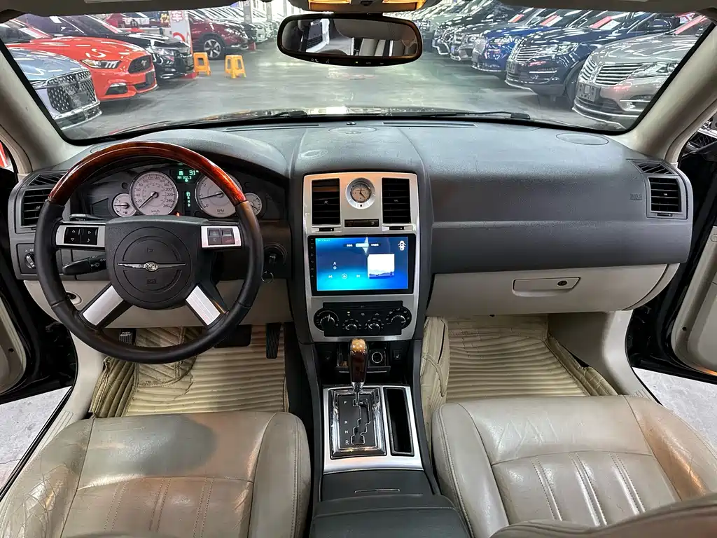 Chrysler 300C — миниатюра 12