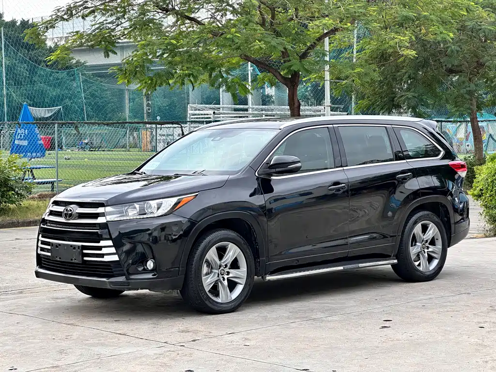 TOYOTA HIGHLANDER
