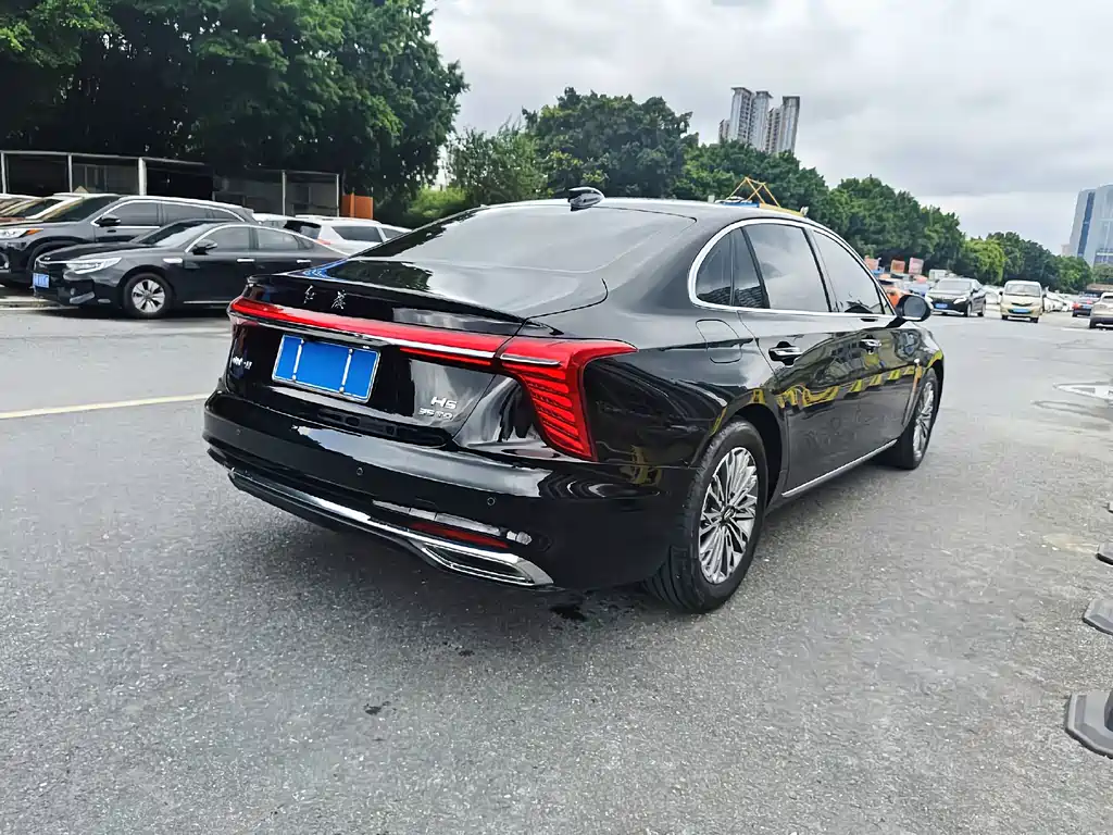 Hongqi Hongqi H5 — миниатюра 14