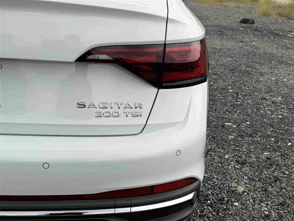 Volkswagen Sagitar — миниатюра 16