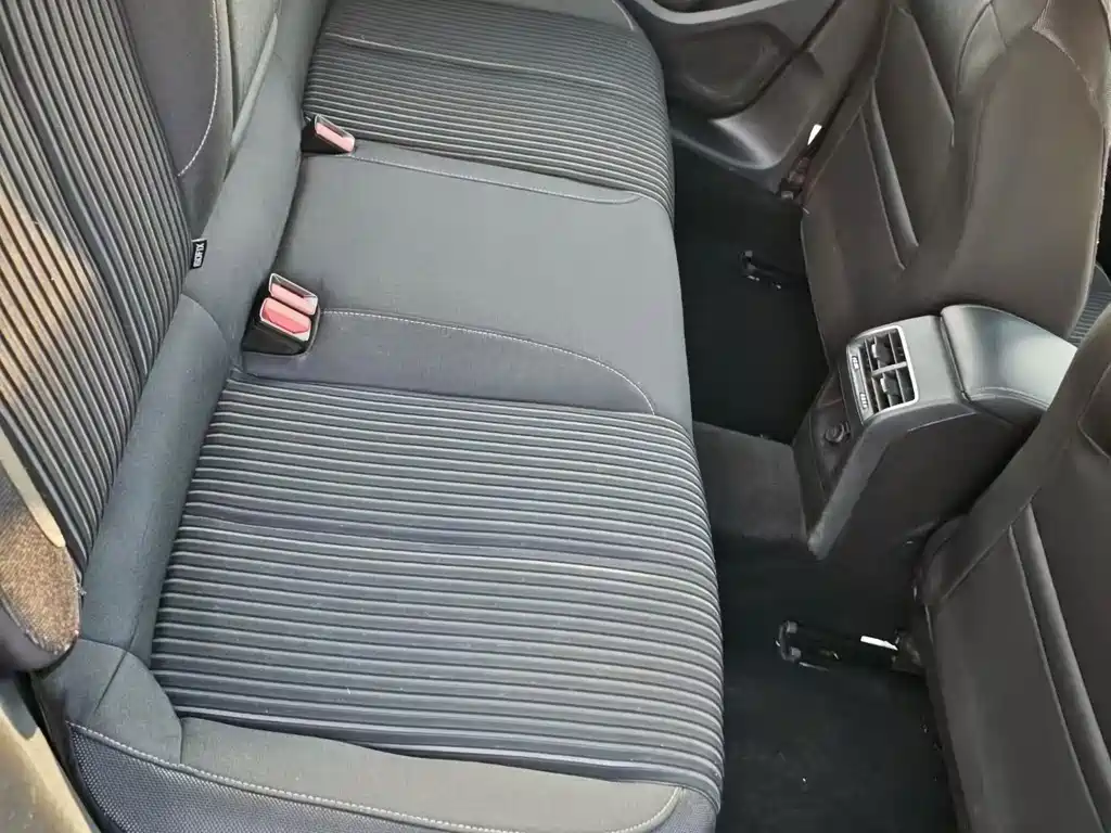 Peugeot 408 — миниатюра 6