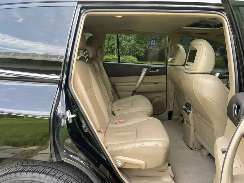 Toyota Highlander — миниатюра 15