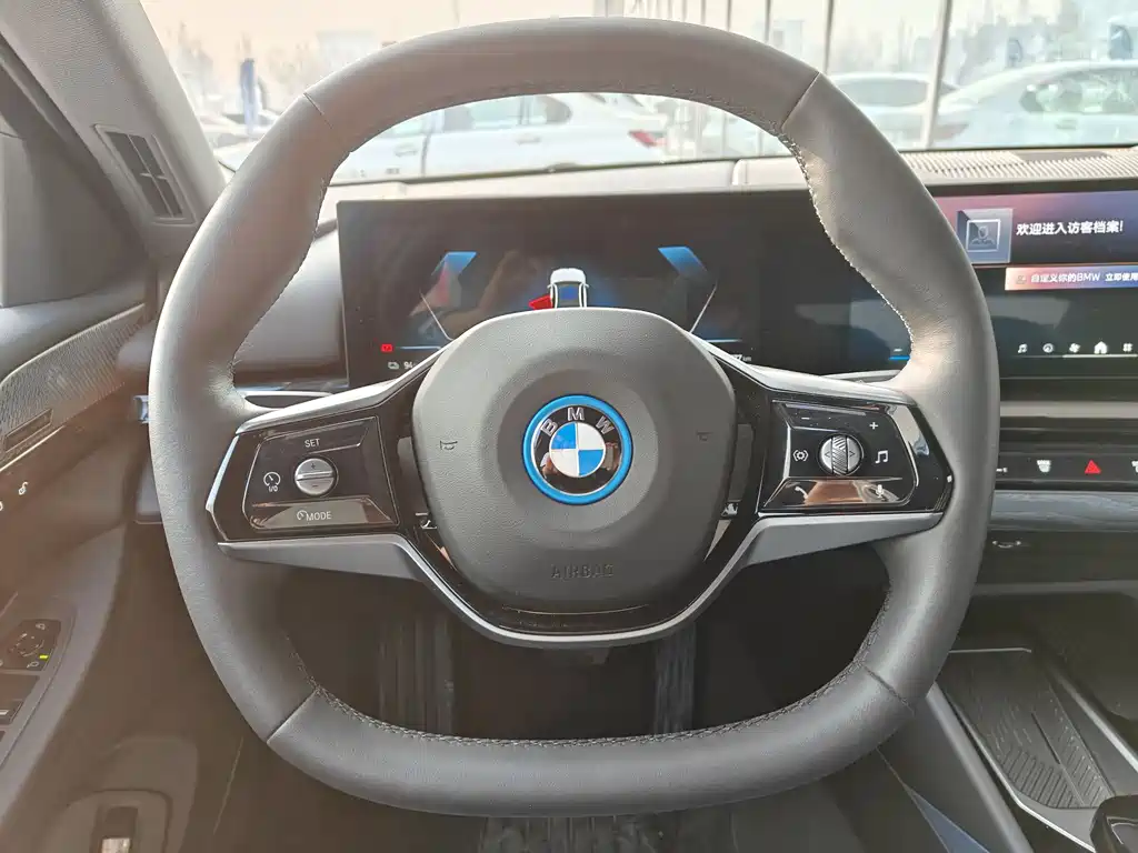 BMW I5