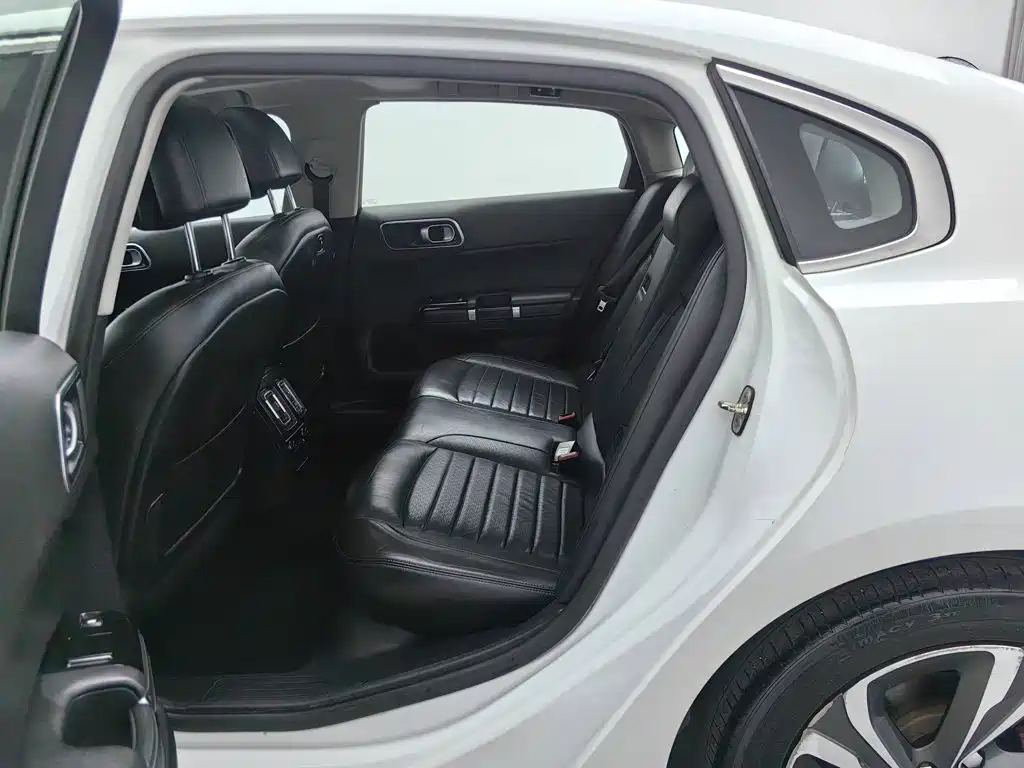 Citroen C6 — миниатюра 15