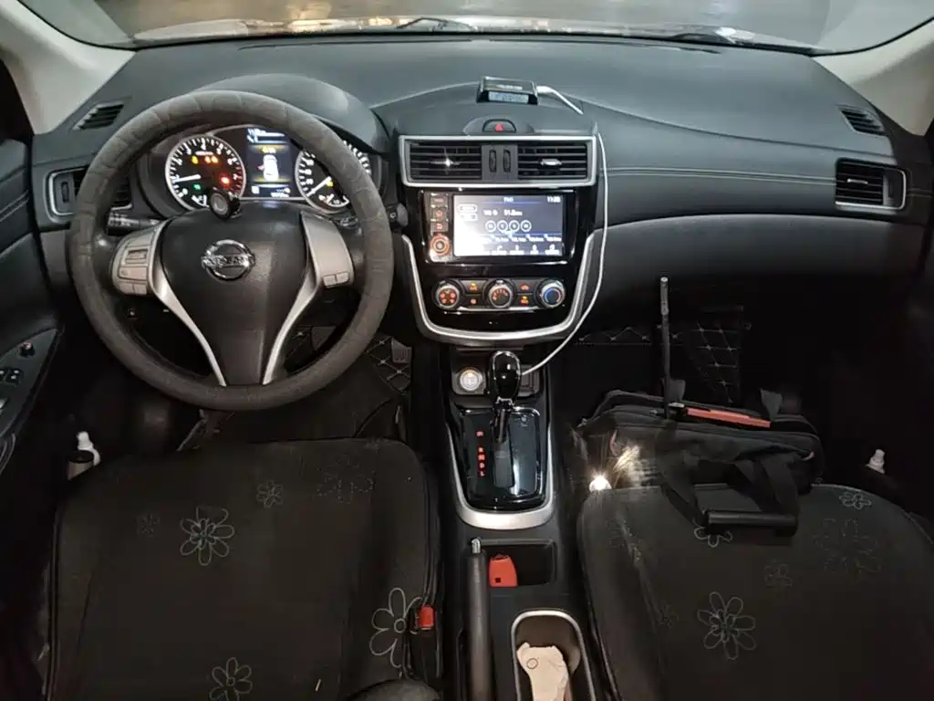 Nissan Tiida — миниатюра 10