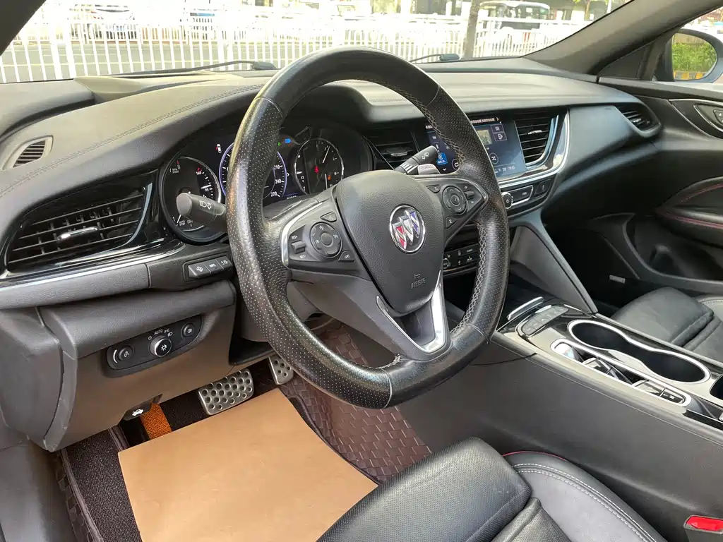 Buick Regal — миниатюра 20